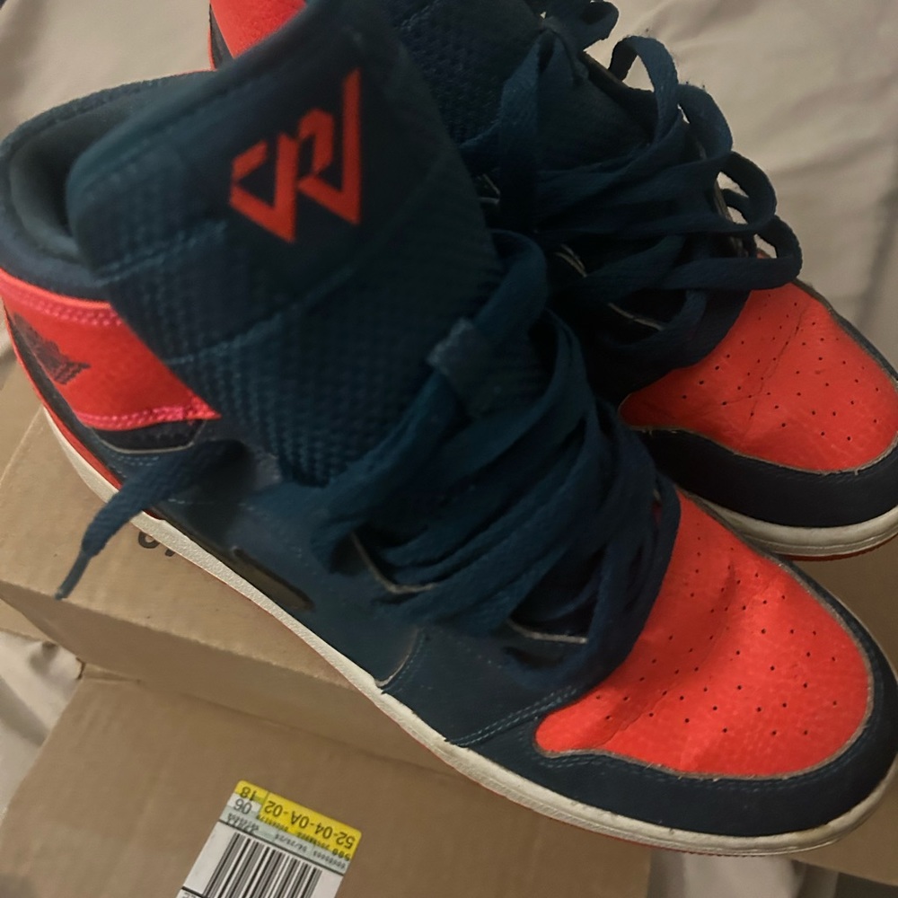 Nike shoes - Picture 2 of 8